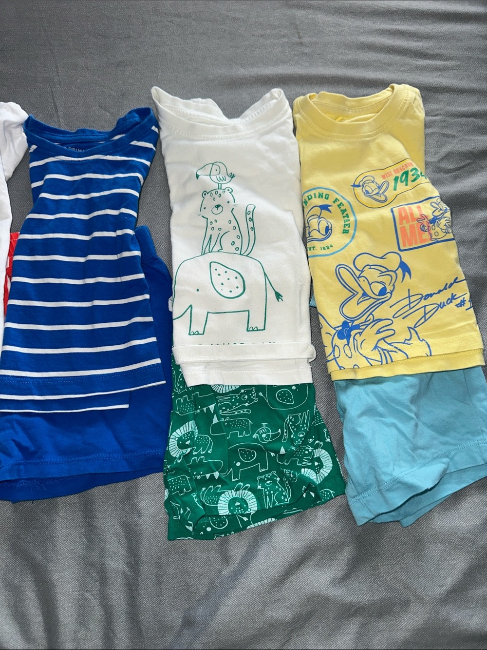 Toddler shirt sleeve shirts and shorts sets - Picture 3 of 3